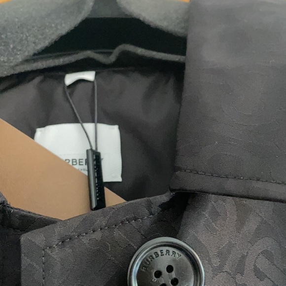 NWT black Burberry trench in subtle and sophisticated TB print - Picture 6 of 15